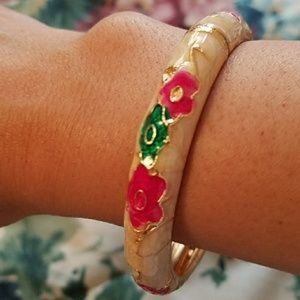 Floral Design Bracelet